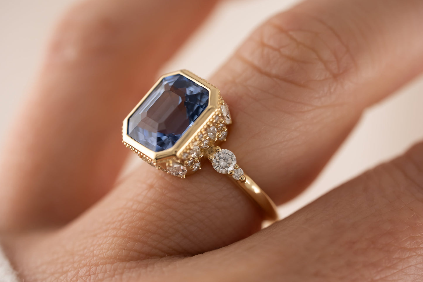 The Sitara Ring | 6.08 CT Cornflower Blue Sapphire