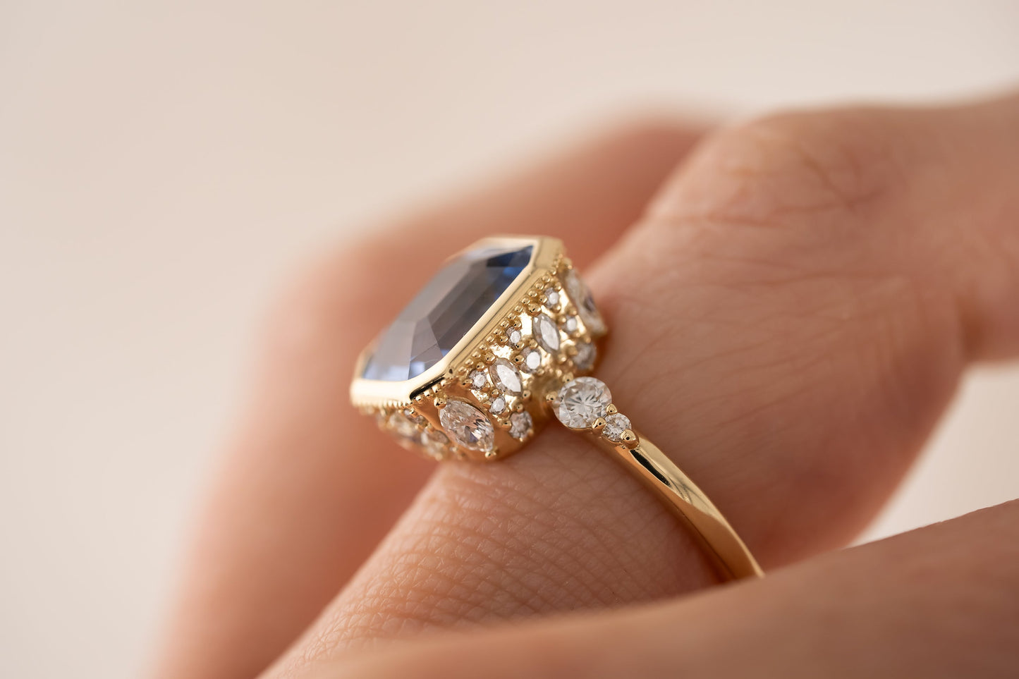 The Sitara Ring | 6.08 CT Cornflower Blue Sapphire