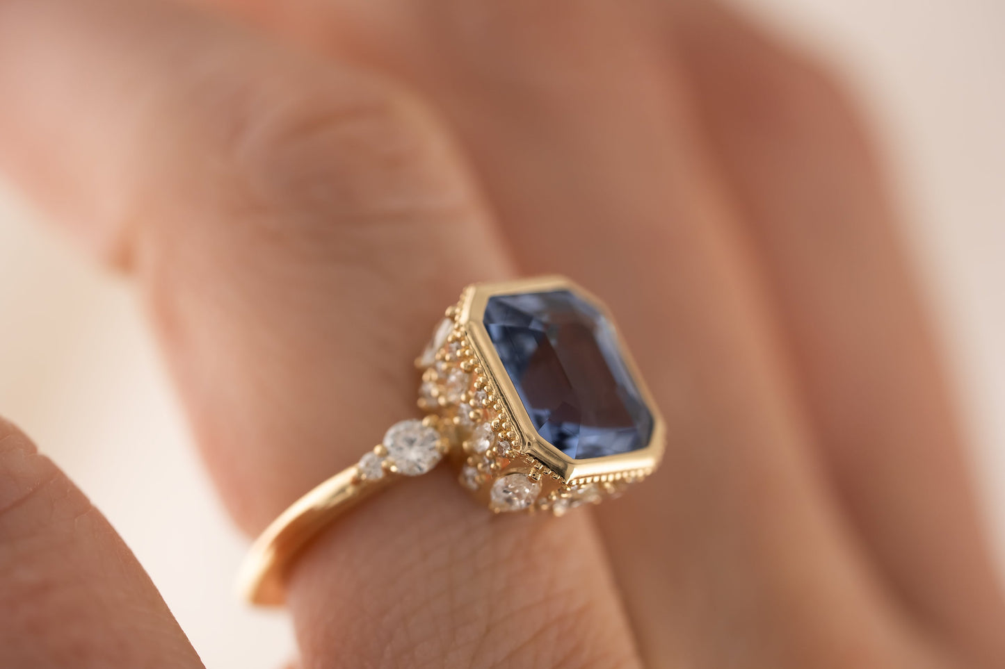 The Sitara Ring | 6.08 CT Cornflower Blue Sapphire