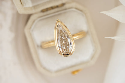 new-bezel-1378348-1-7-ct-elongated-pear-diamond