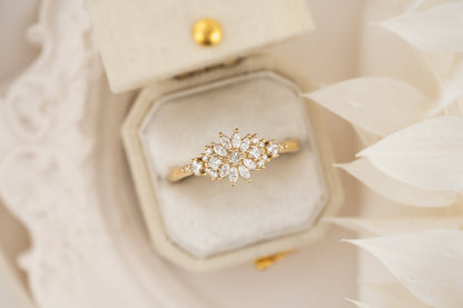the-dahlia-ring-natural-diamond