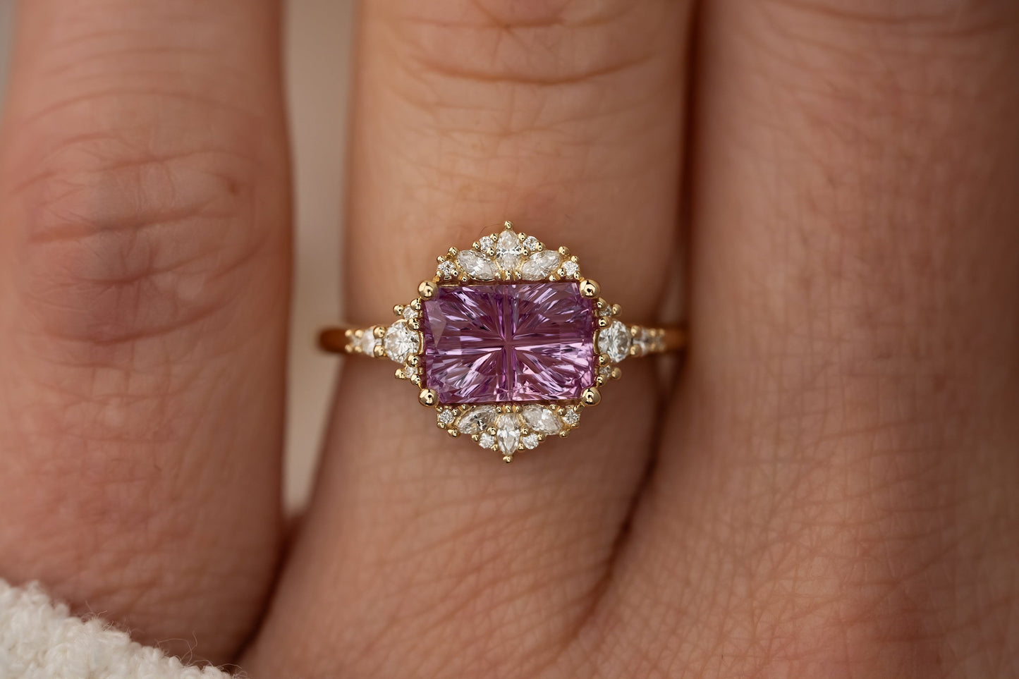 The Comtesse Ring | 2.72 CT Rectangular Starbrite™ Pink Sapphire