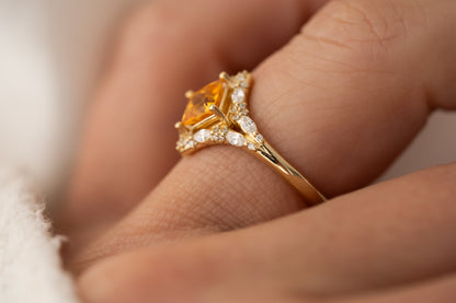 the-oracle-ring-1-1-ct-princess-cut-orange-sapphire