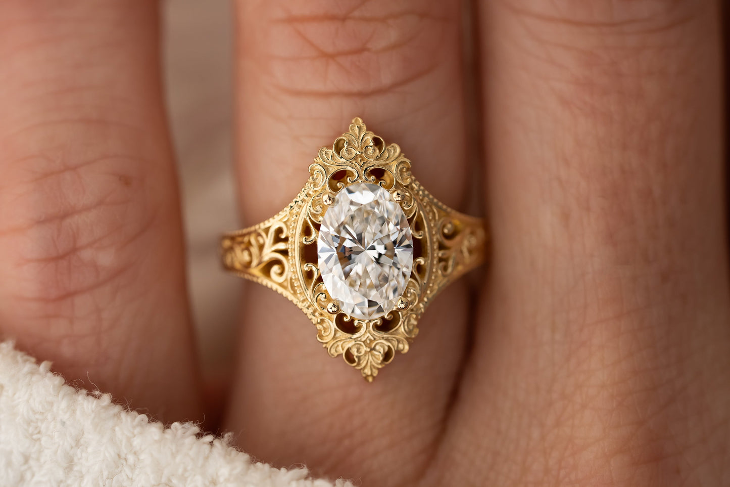 The Chantilly Ring | 2 CT Oval Diamond