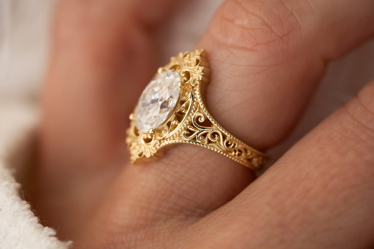the-chantilly-ring-2-ct-oval-diamond