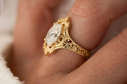 the-chantilly-ring-2-ct-oval-diamond