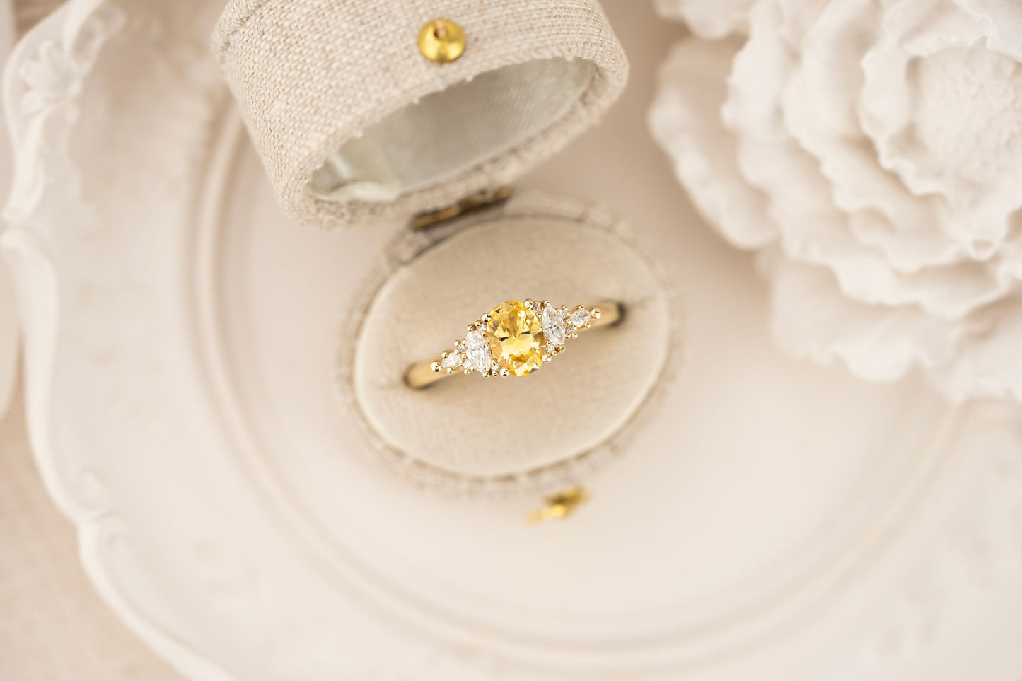 The Maeve Ring | 0.76 CT Oval Yellow Sapphire