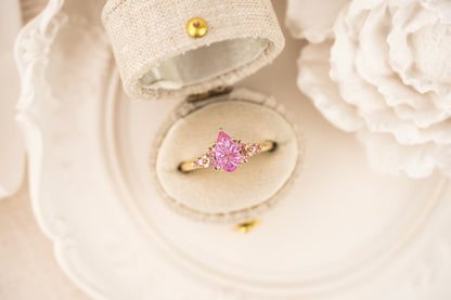the-maeve-ring-97-ct-pear-starbrite™-sapphire