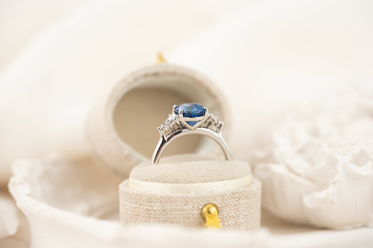 The Maeve Ring | 2.52 CT Oval Blue Sapphire
