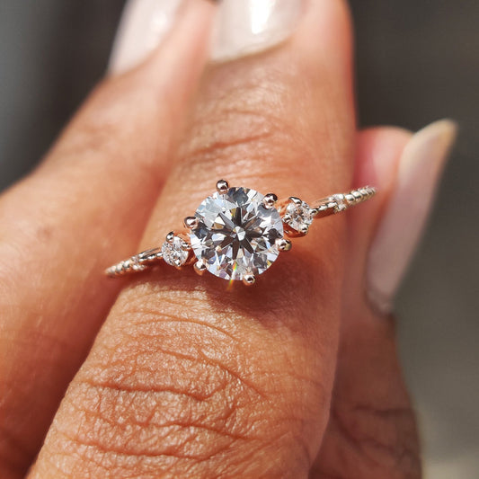 3 Stone Diamond Ring With Round Cut Stones