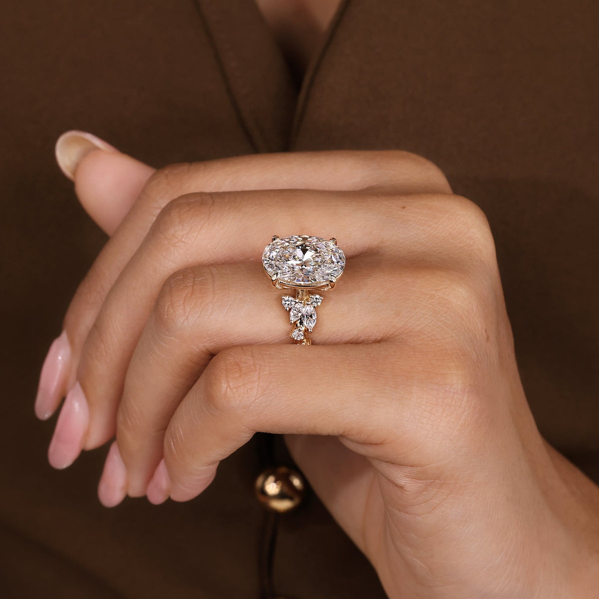 IGI Certified 5 - 7 Carat Oval Cut Diamond Ring in Cluster Setting