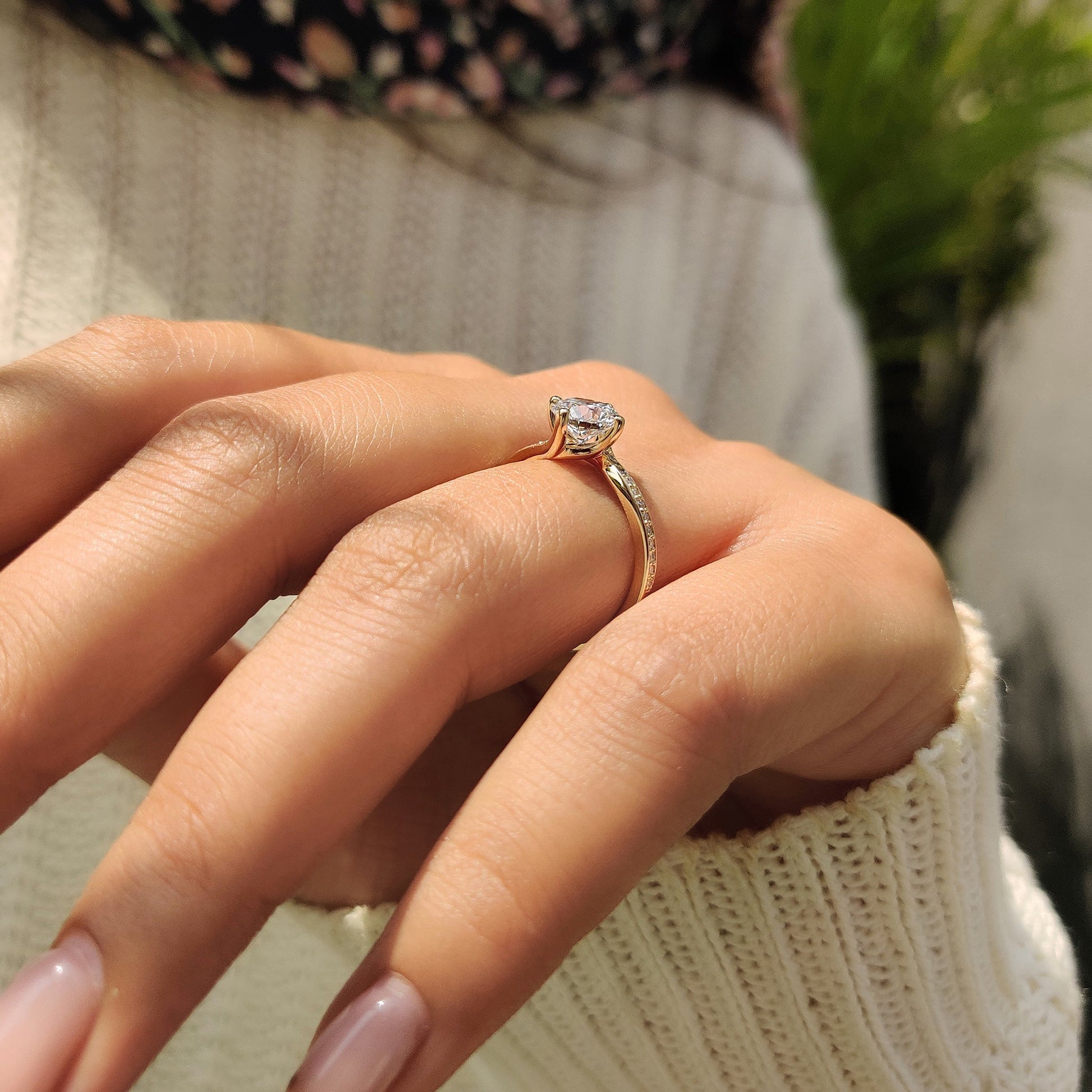Round Diamond Bypass Ring Setting In Pave Style