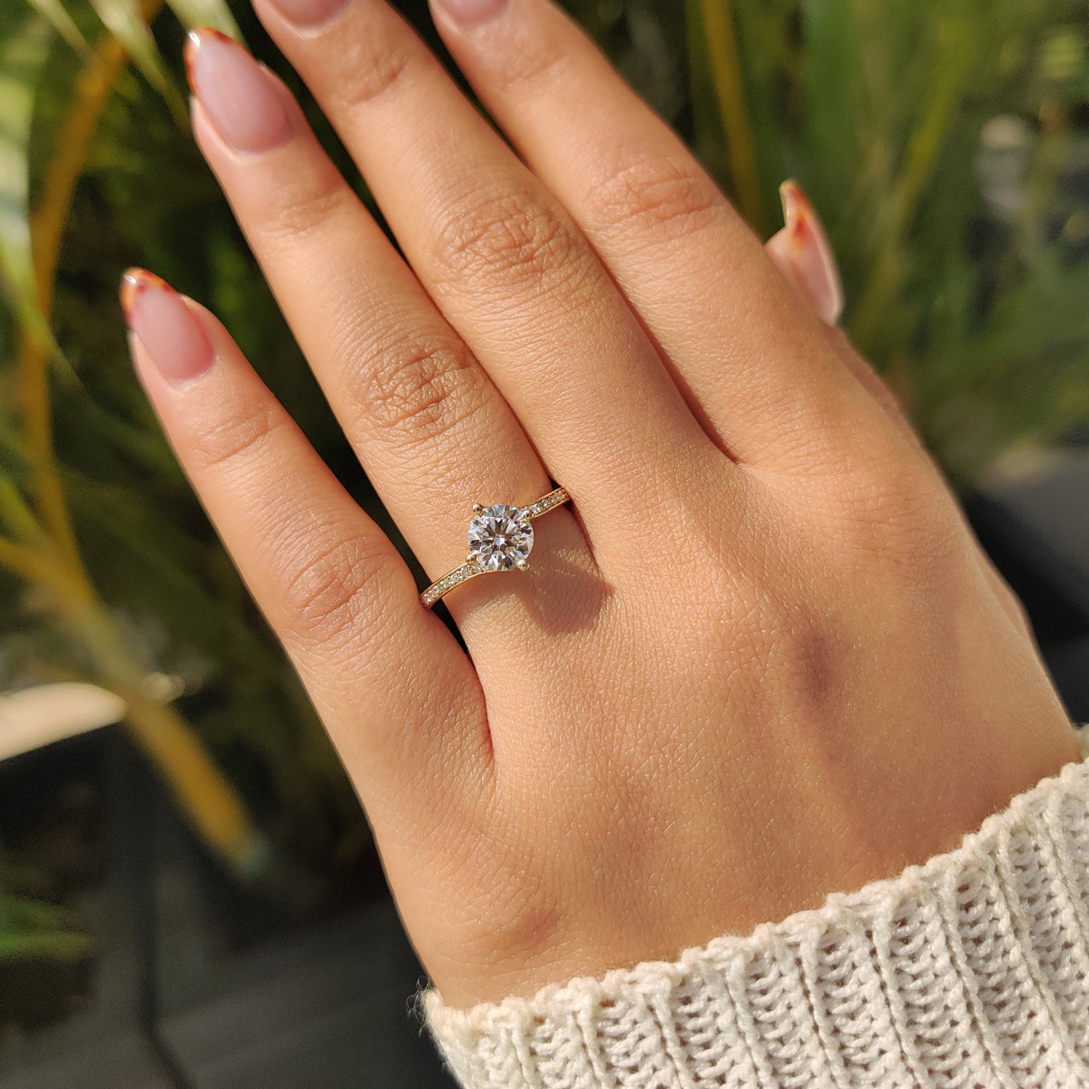 Round Diamond Bypass Ring Setting In Pave Style