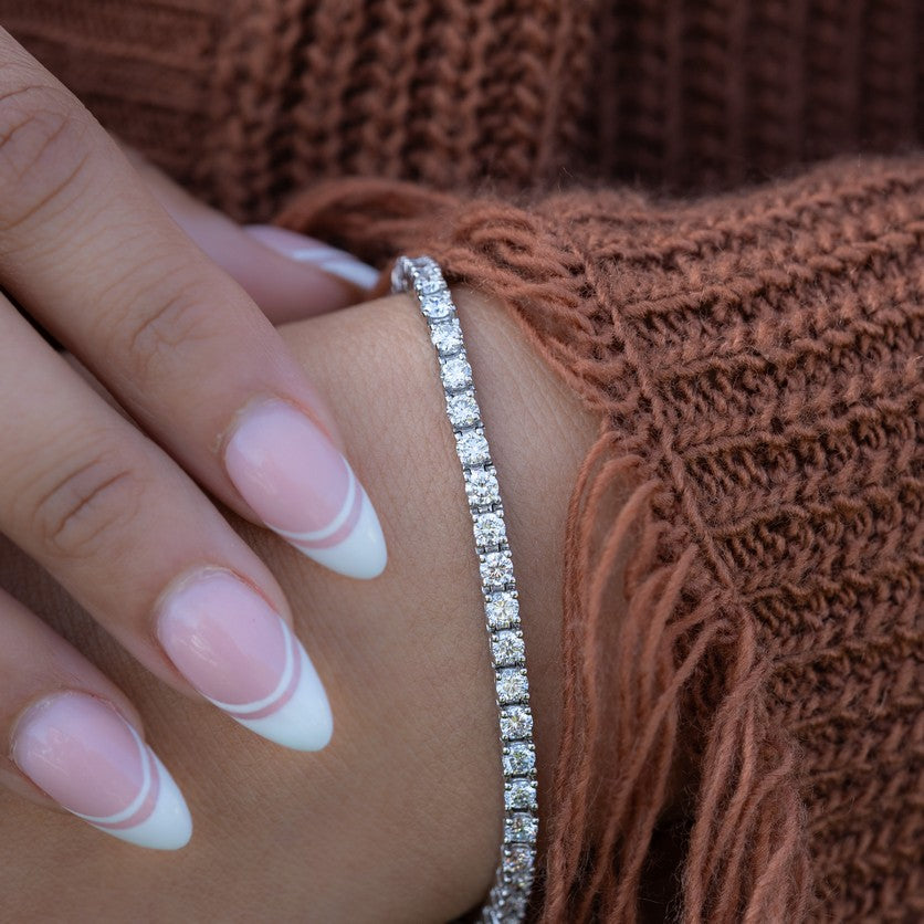 14K White Gold Round Lightweight Tennis Bracelet