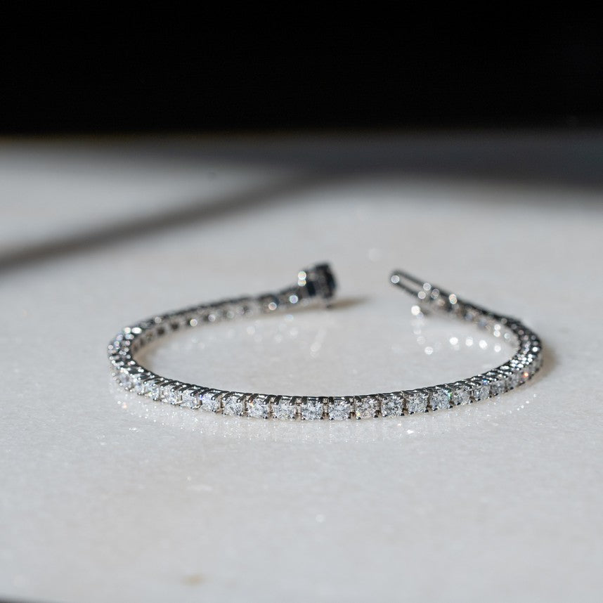14K White Gold Round Lightweight Tennis Bracelet