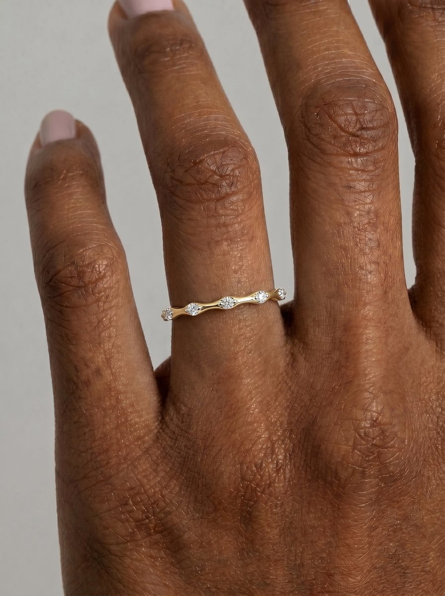 McKay Lab Grown Round Diamond Wedding Ring - Yellow Gold