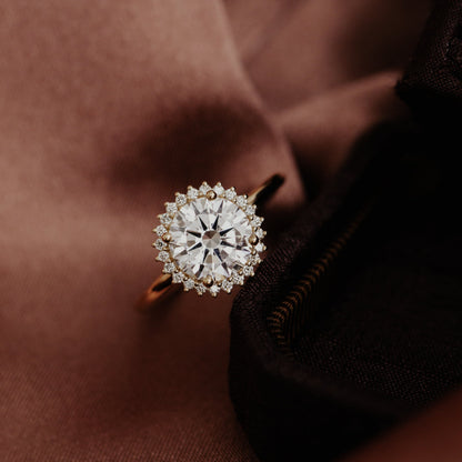 The Nova Round Ring
