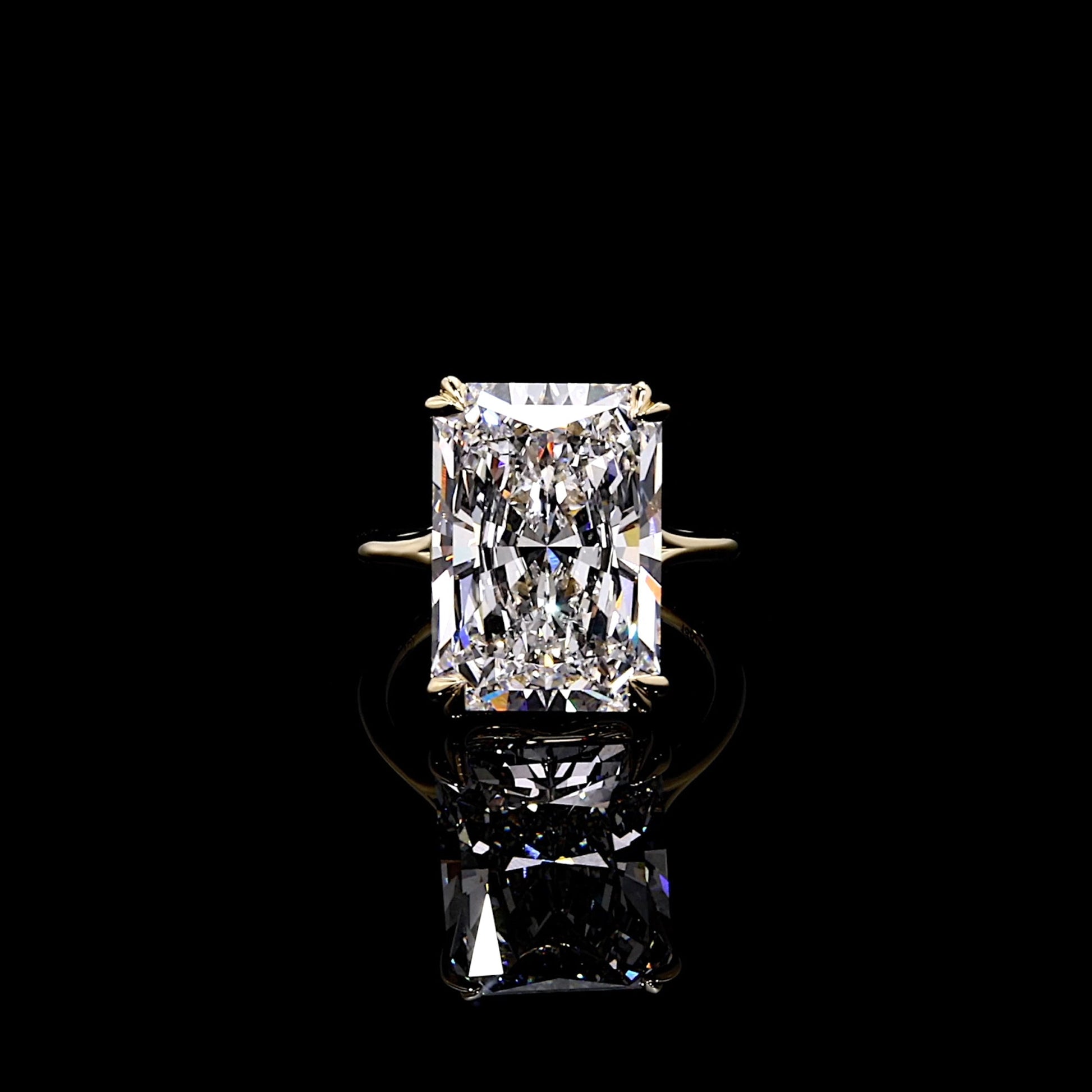 Lara Jewels High Jewellry High Jewelry | Jane Radiant Solitaire Lab Diamond Engagement Ring - Radiant - 18k Yellow Gold - Front View