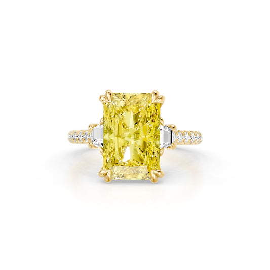 Lara Jewels High Jewellry High Jewelry | Elle Radiant Yellow Diamond Three Stone Lab Diamond Engagement Ring - Radiant - 18k Yellow Gold - Front View