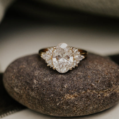 The Rita Oval Ring