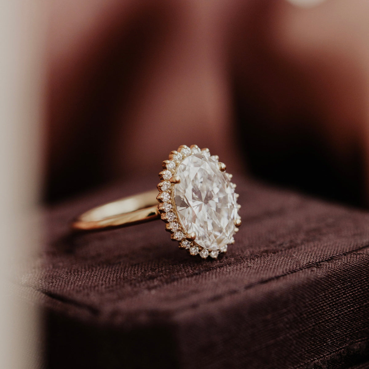 The Nova Oval Ring