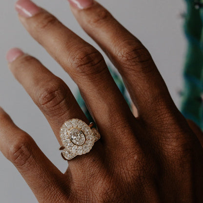 The Soleada Oval Ring