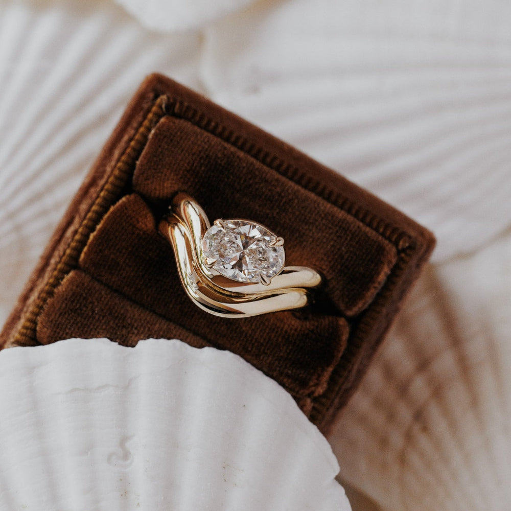 The Capri Oval Ring