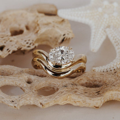 The Capri Oval Ring