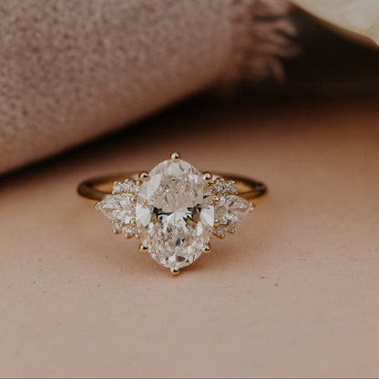 The Daphne Oval Ring