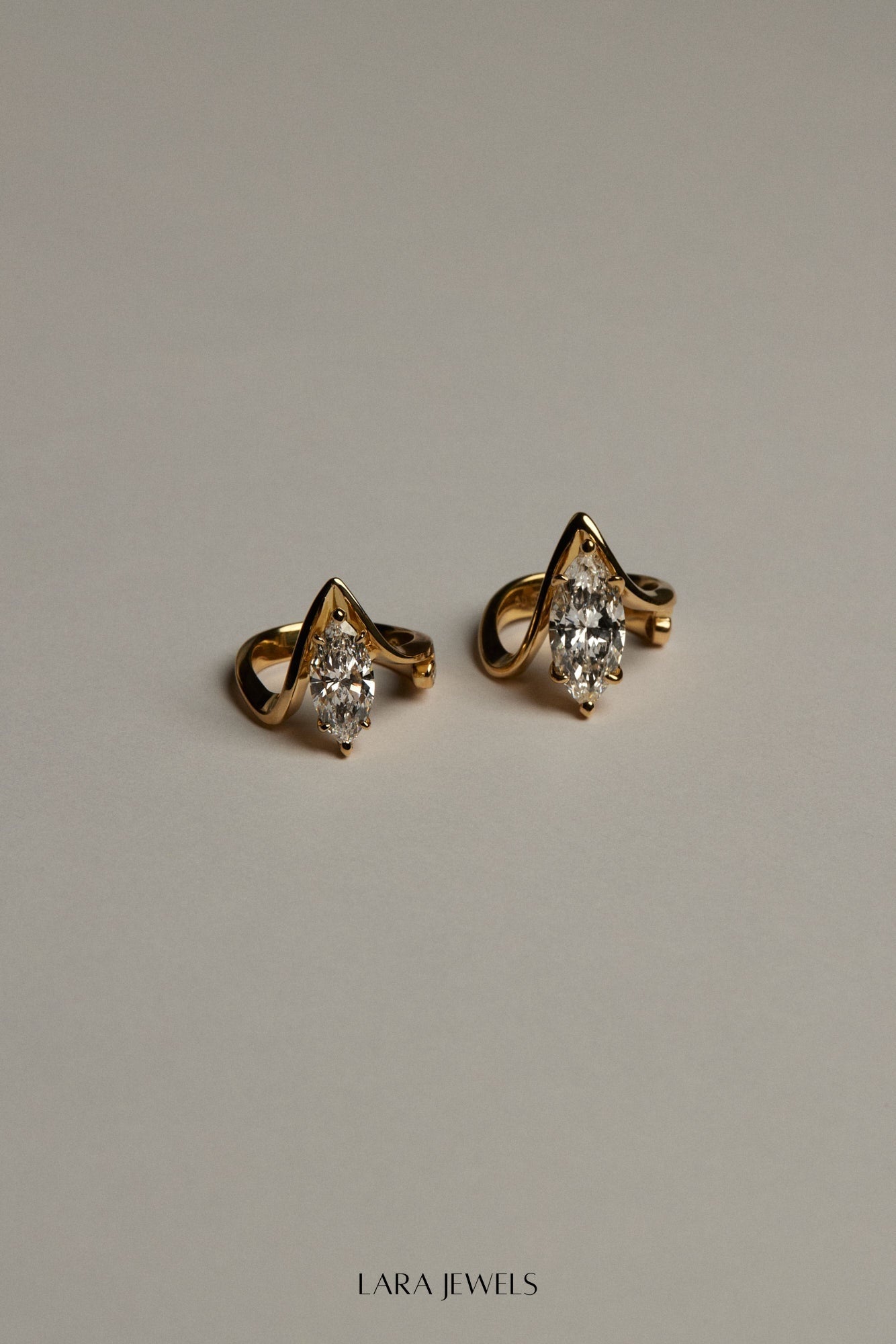 Alex Marquise Diamond Ring 18K Gold - Detail