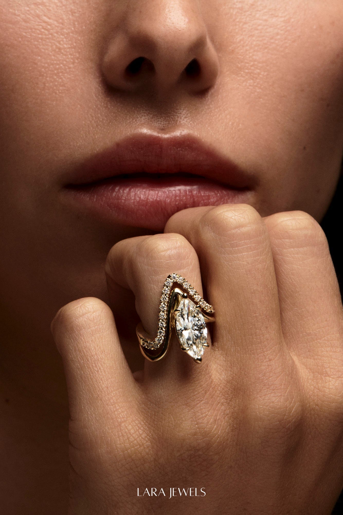 Alex Marquise Diamond Ring 18K Gold - On model