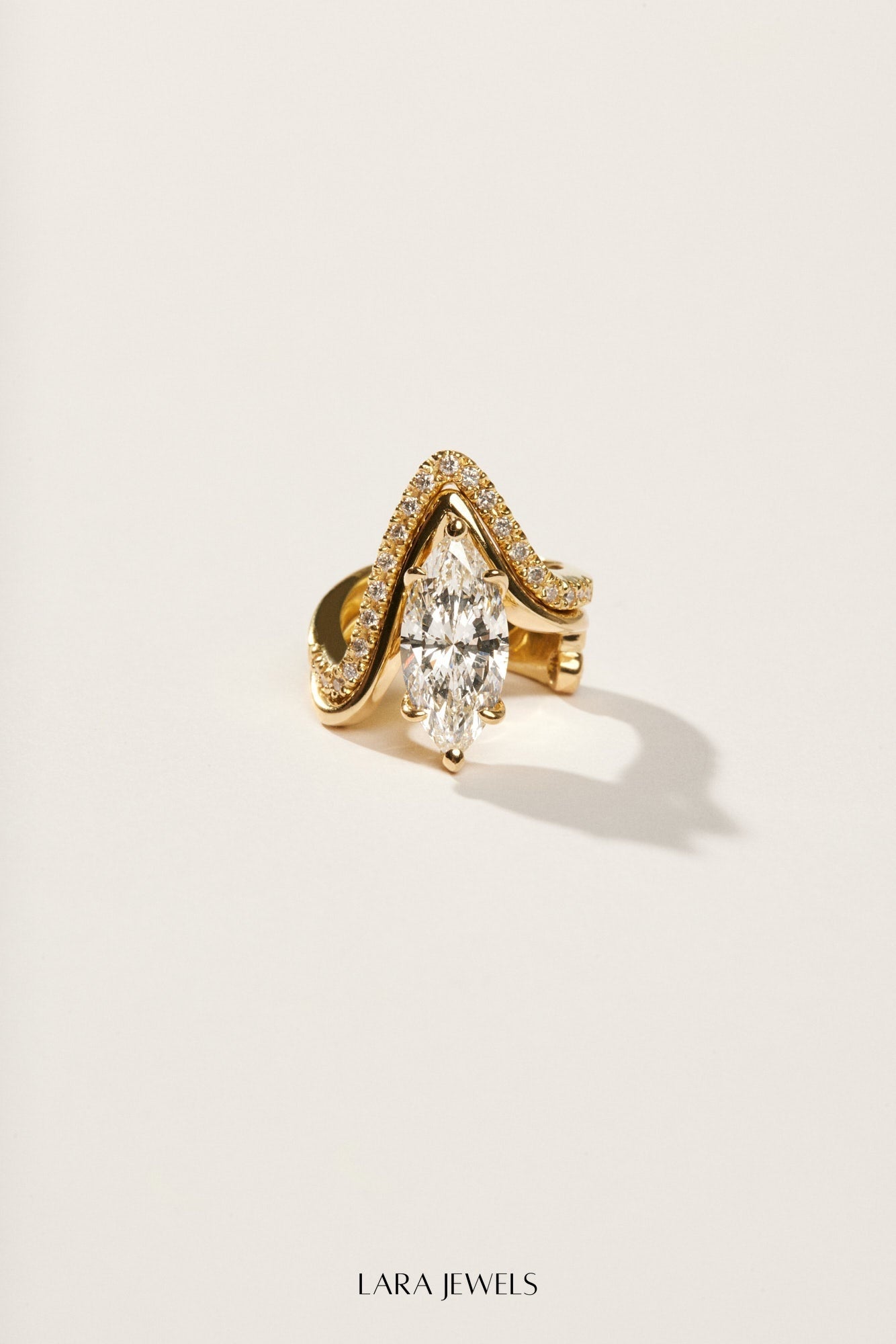Alex Marquise Diamond Ring 18K Gold - Lifestyle