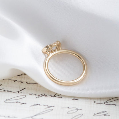 The Austen Pear Solitaire