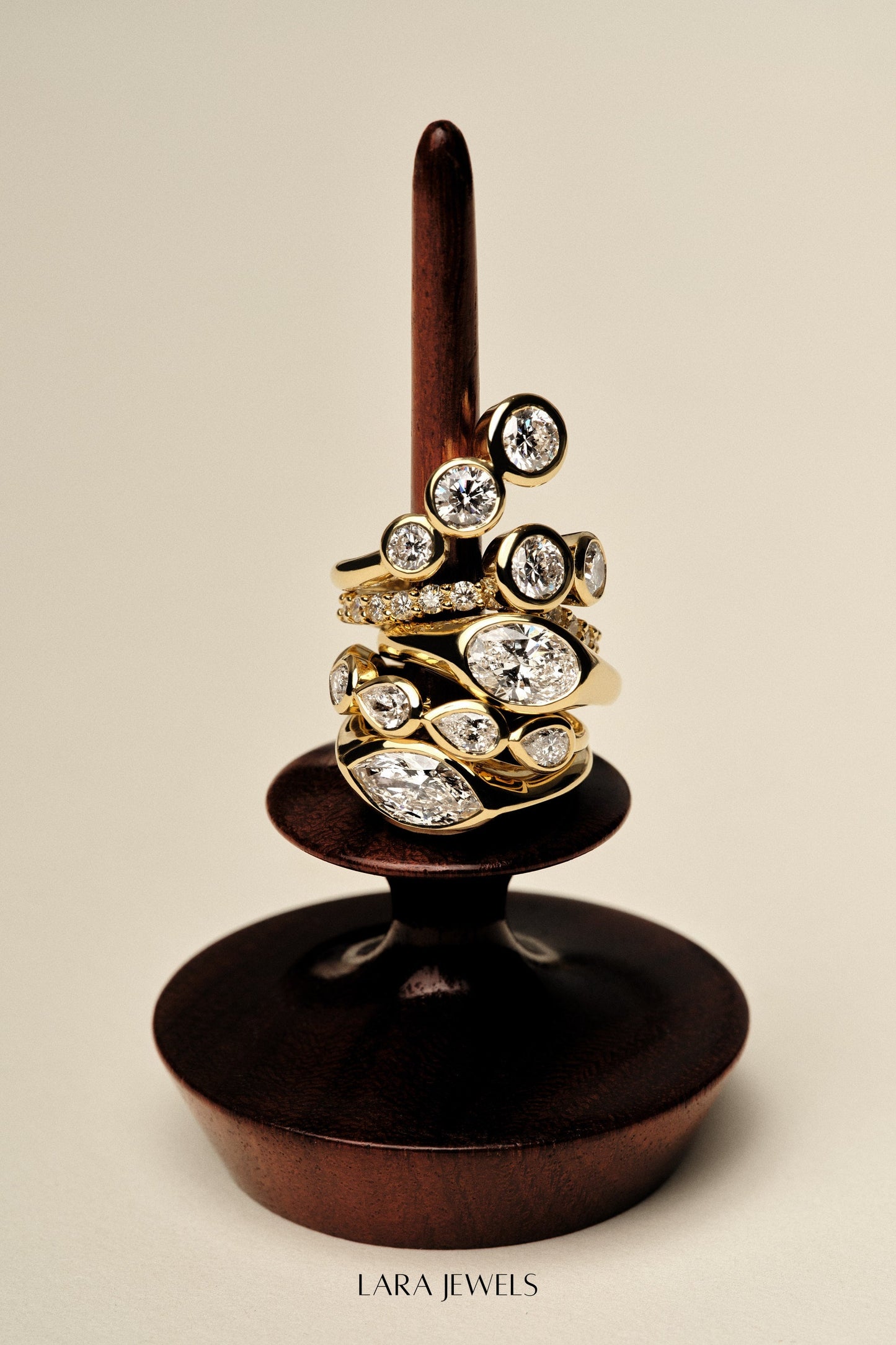 Bezel Diamond Wrap Ring 18K Yellow Gold - Lifestyle