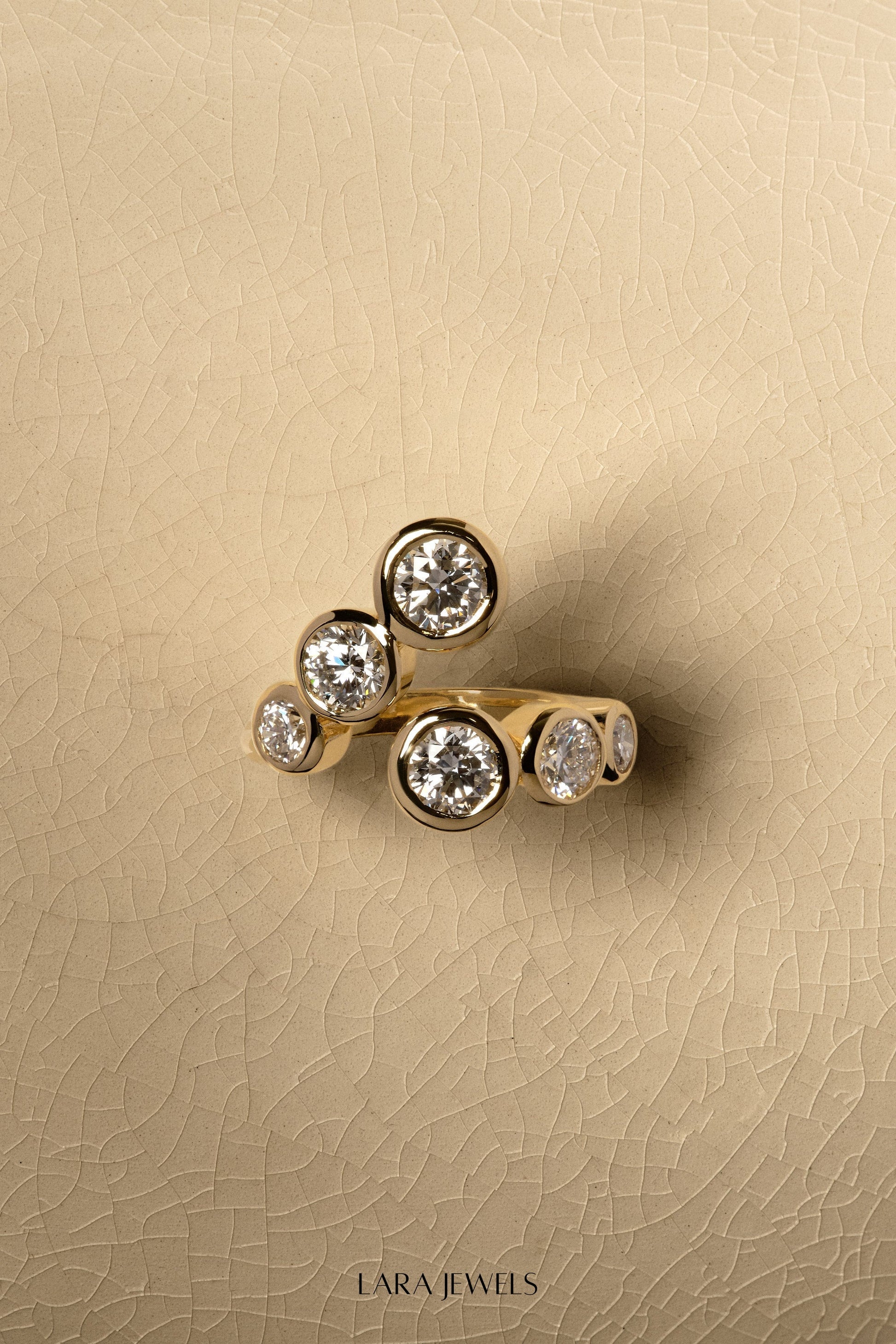 Bezel Diamond Wrap Ring 18K Yellow Gold - Detail