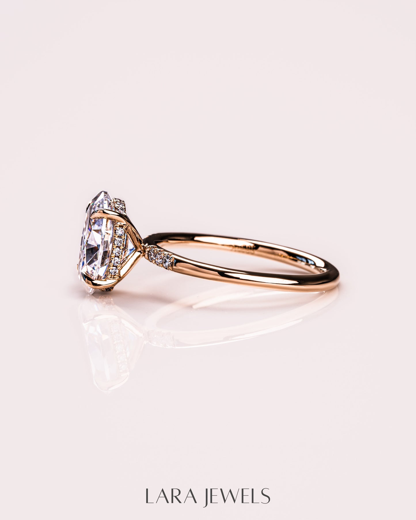 1.0-3.0 CT Oval CVD Diamond Hidden Halo Engagement Ring