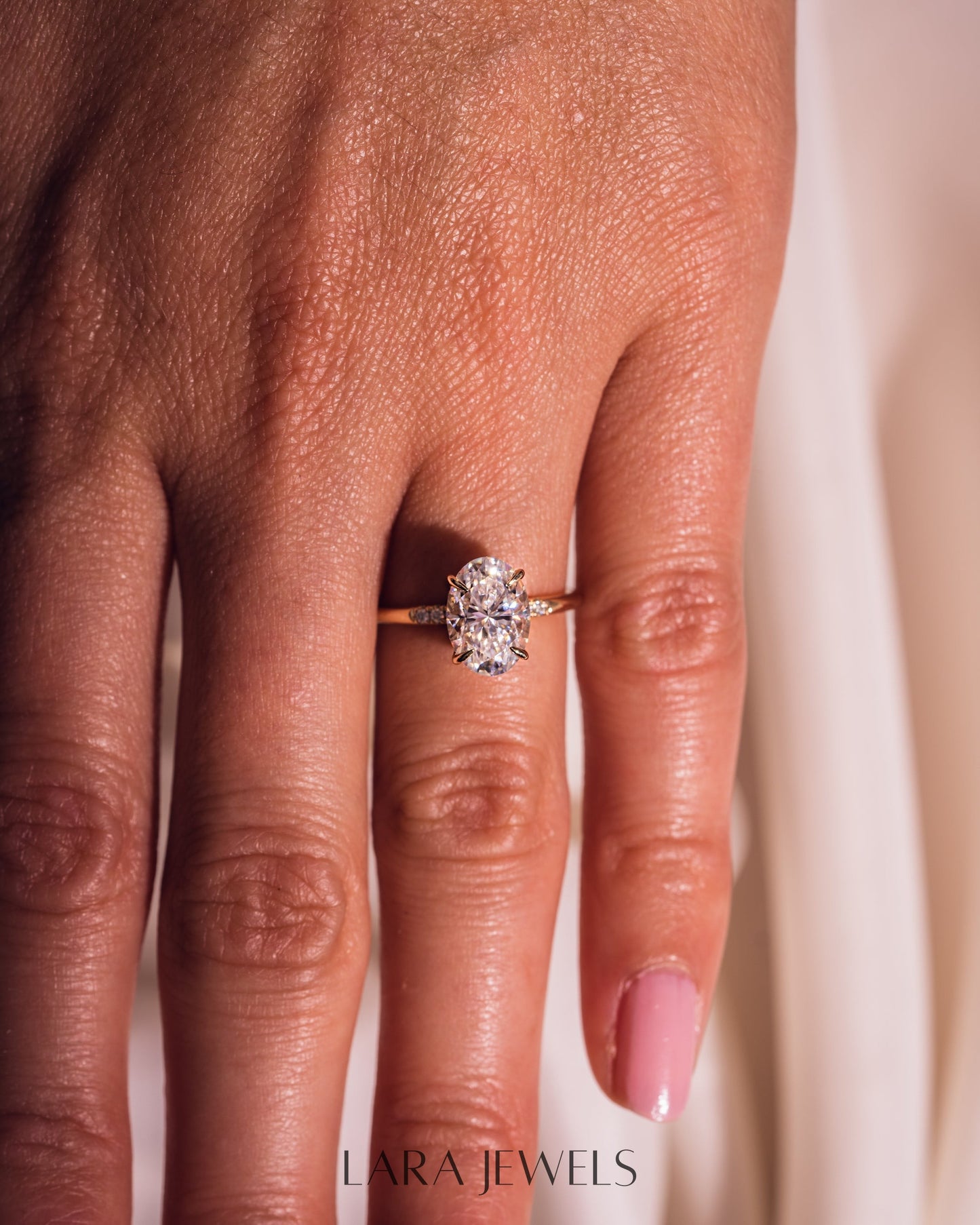1.0-3.0 CT Oval CVD Diamond Hidden Halo Engagement Ring