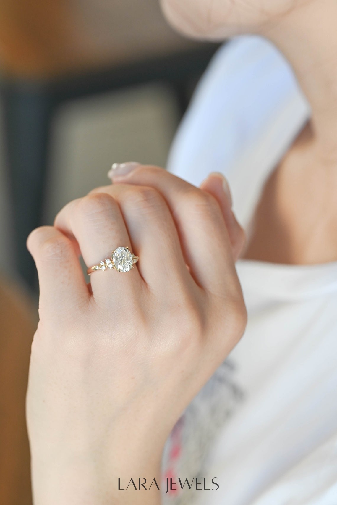 1.0-3.0 CT Oval Cut Lab Grown Diamond Cluster Engagement Ring
