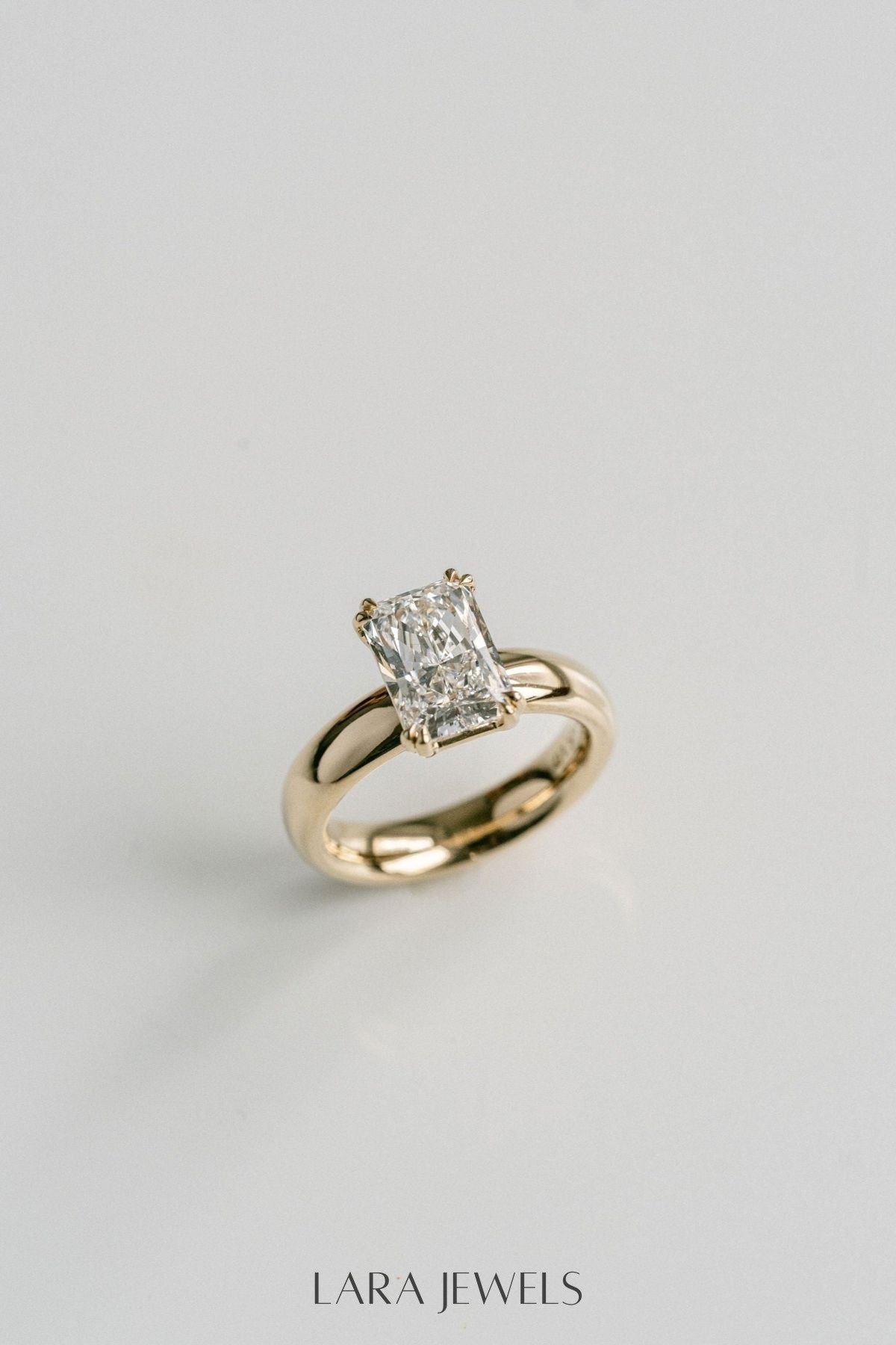 1.0-4.0 CT Radiant Lab Grown Diamond Solitaire SIgnet Engagement Ring