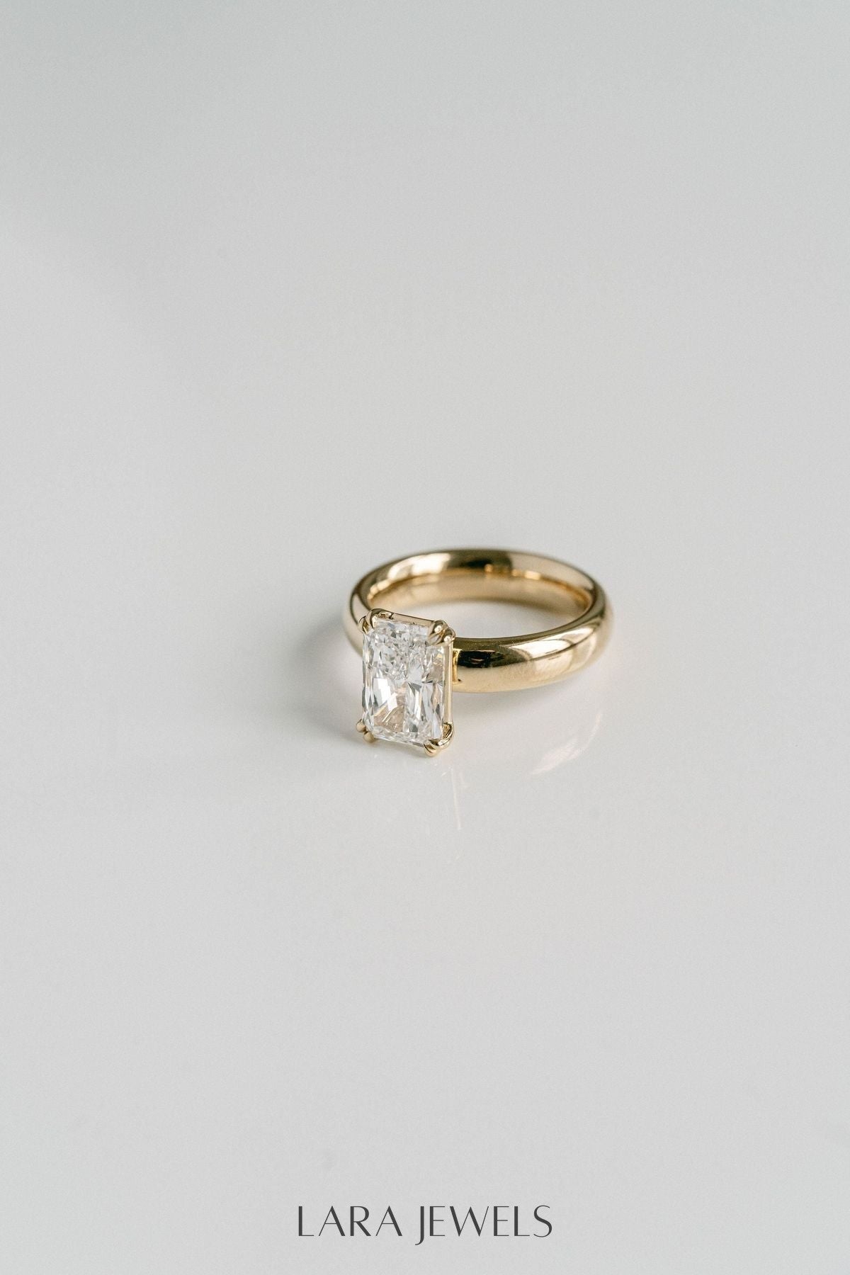 1.0-4.0 CT Radiant Lab Grown Diamond Solitaire SIgnet Engagement Ring
