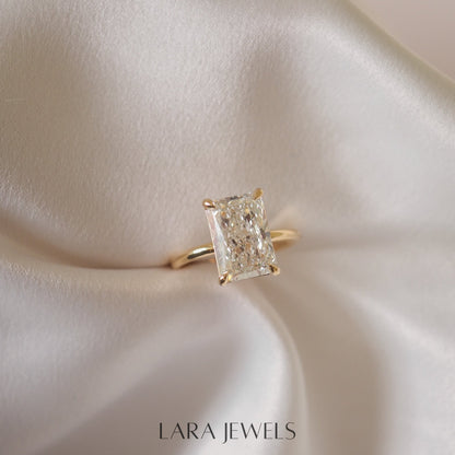 2.0 - 4.0 Carats Radiant shaped Lab Grown Diamond Solitaire Style Engagement Ring