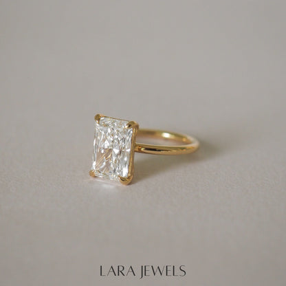 2.0 - 4.0 Carats Radiant shaped Lab Grown Diamond Solitaire Style Engagement Ring