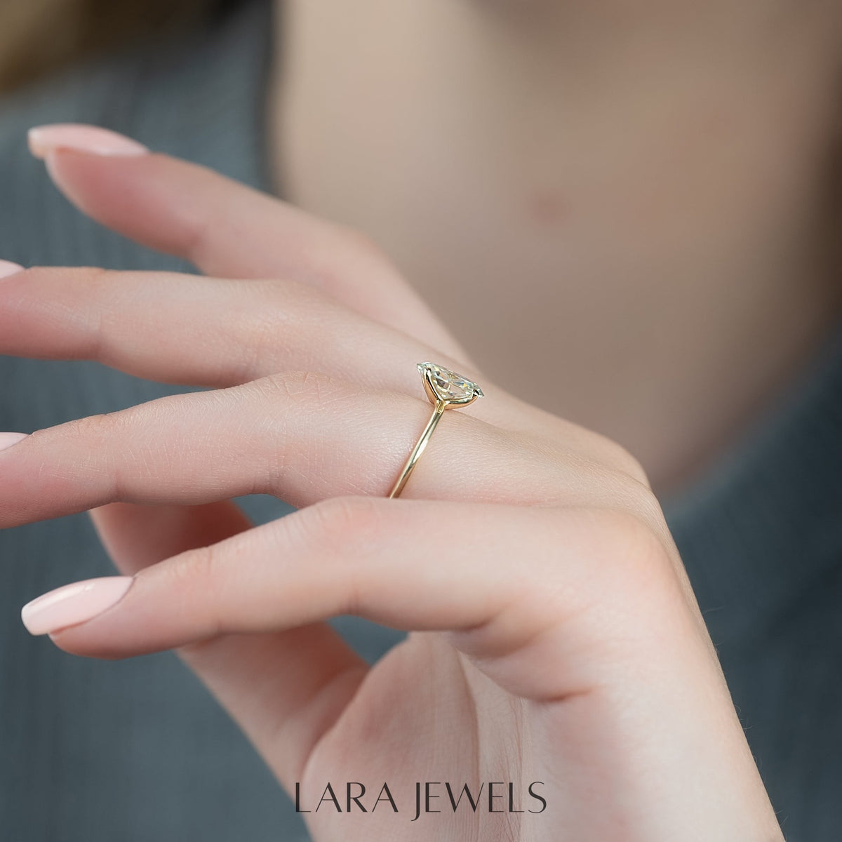 2.0 - 4.0 CT Oval Cut Lab Grown Diamond Solitaire Engagement Ring