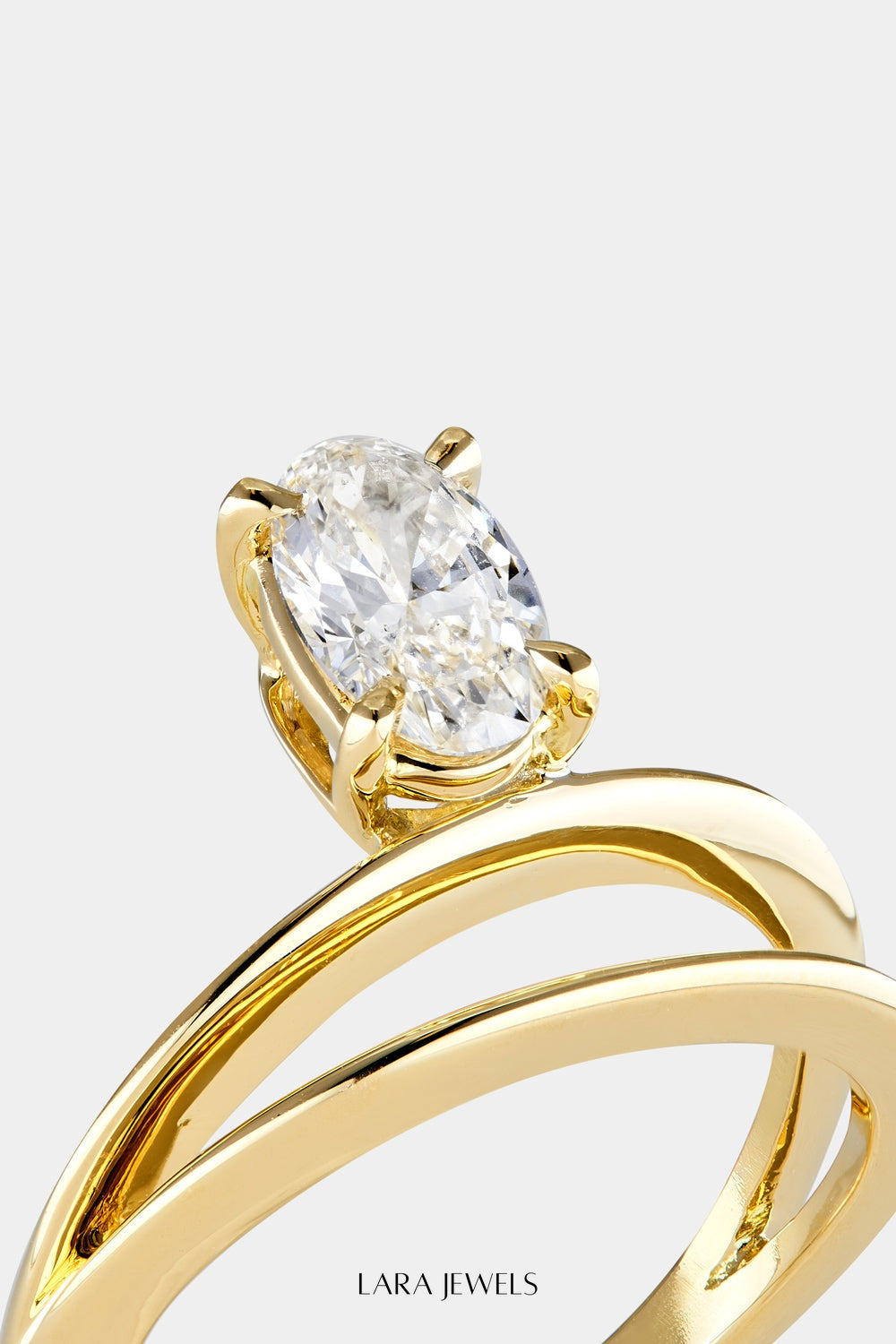 Double Band Diamond Oval Ring 18K Gold - Side view