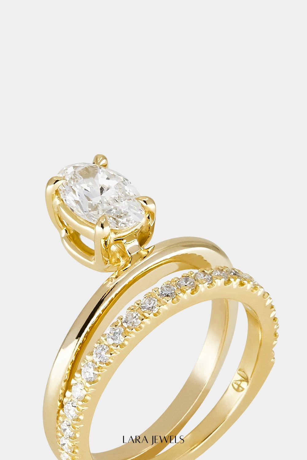 Double Band Oval Diamond Ring 18K Gold - Side view