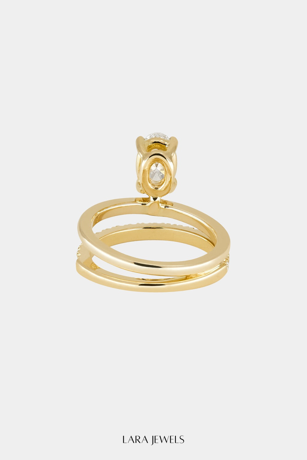Double Band Oval Diamond Ring 18K Gold - Lifestyle
