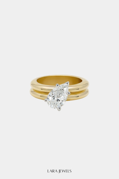 Pear Diamond Double Orielle Ring 18K Yellow Gold - Front view