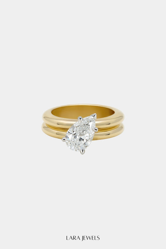 Pear Diamond Double Orielle Ring 18K Yellow Gold - Front view