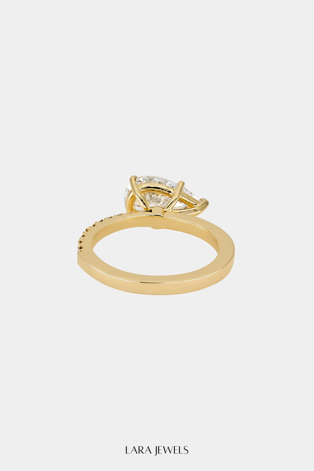 East West Pear Diamond Ring 18K Gold - Lifestyle