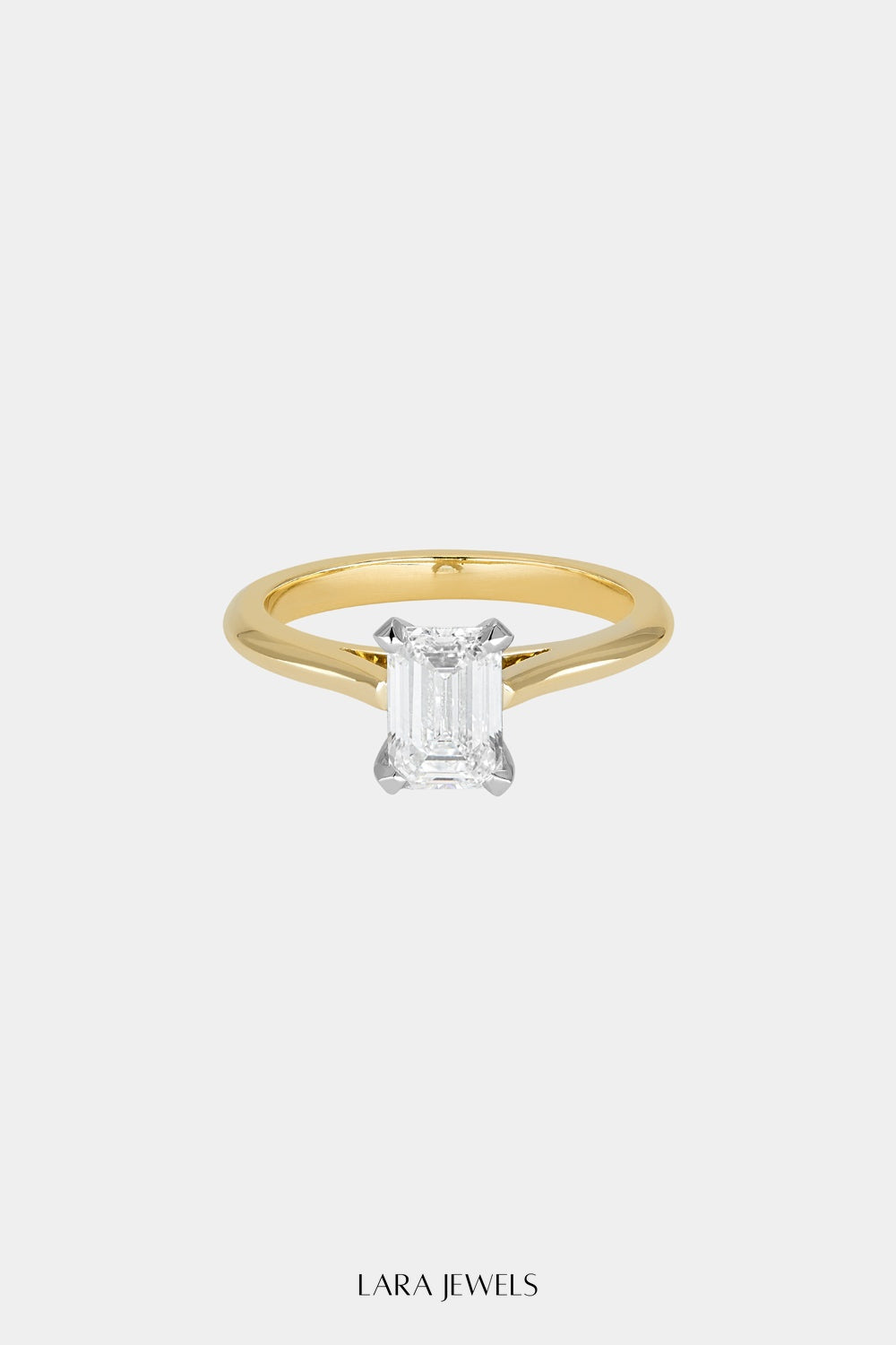 Emerald Diamond Ring 18K Gold - Front view